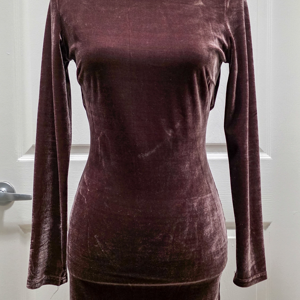 Windsor Velvet Dress in Deep Brown